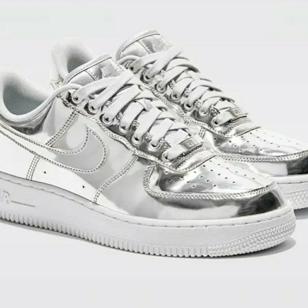 Nike Air Force 1 chrome silver